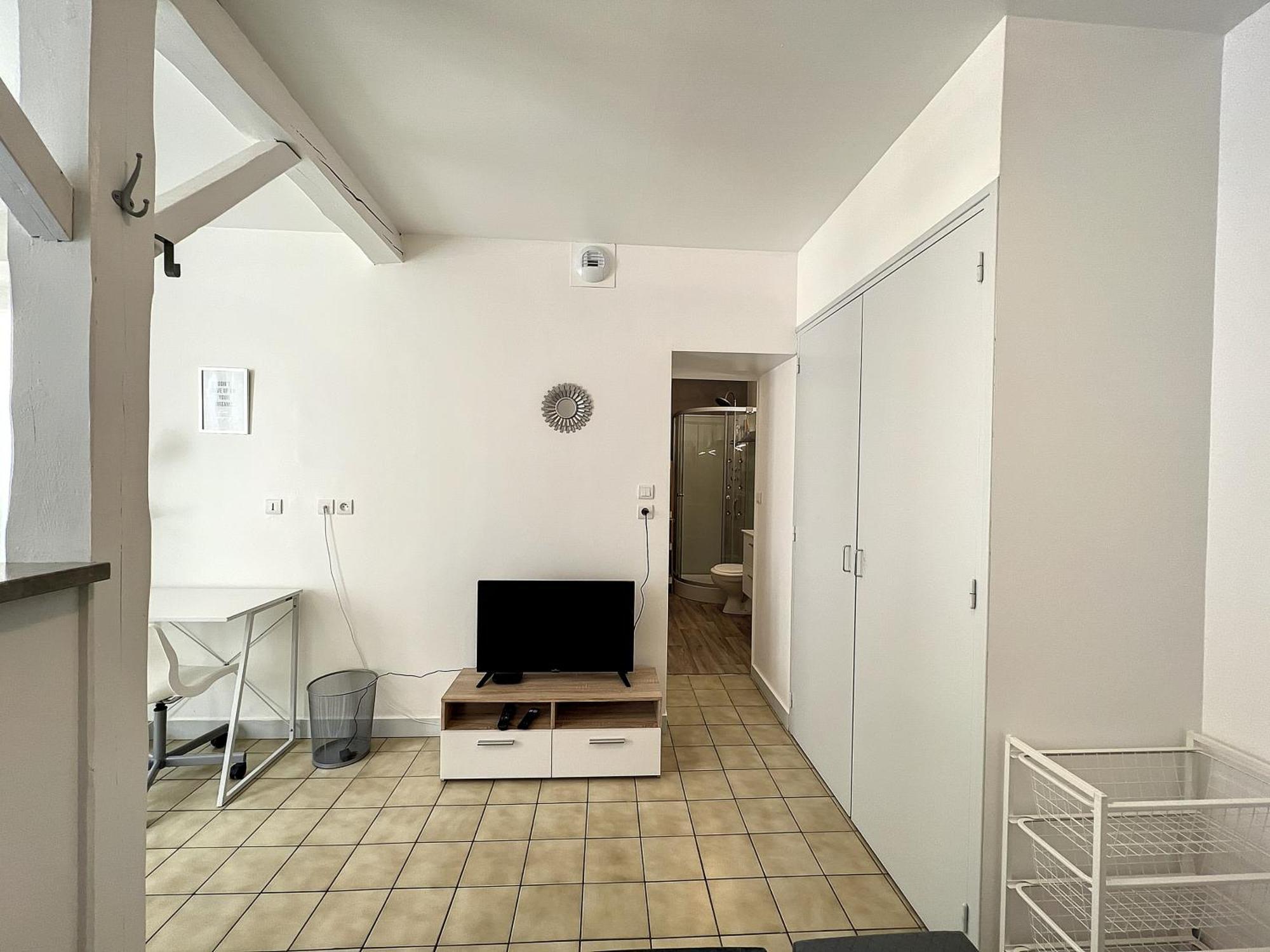 Les Bords Du Clain - Entree Autonome Studio Poitiers Bagian luar foto
