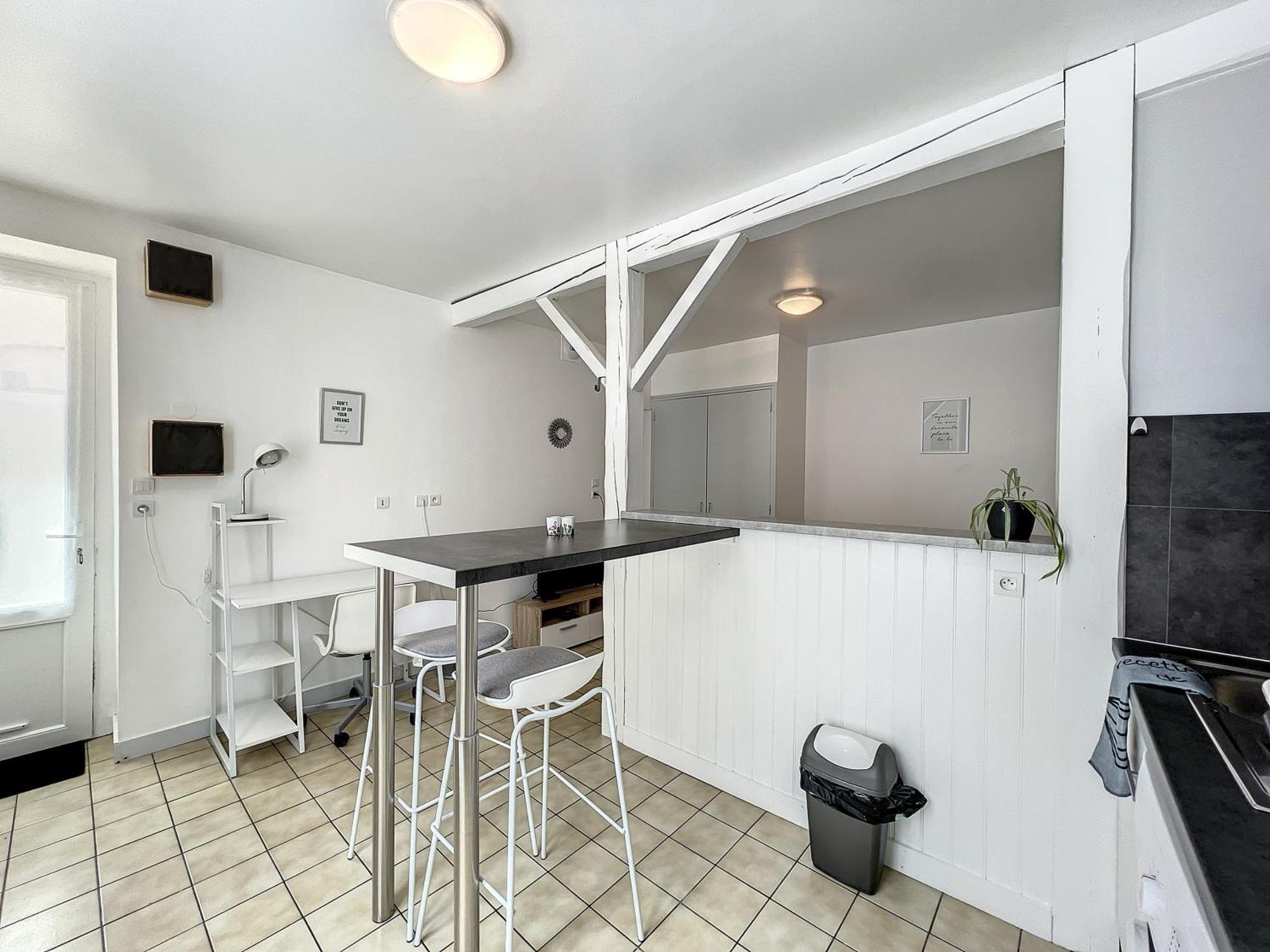 Les Bords Du Clain - Entree Autonome Studio Poitiers Bagian luar foto