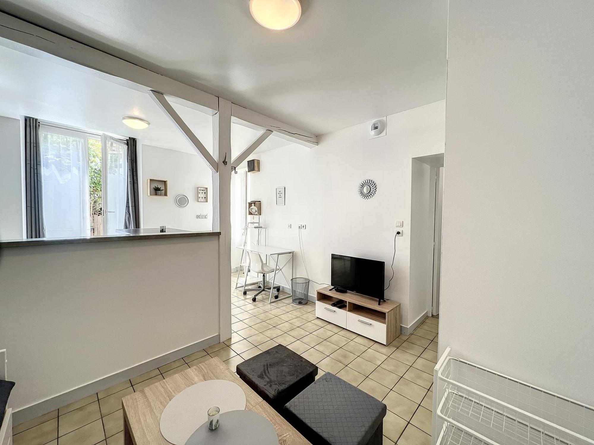 Les Bords Du Clain - Entree Autonome Studio Poitiers Bagian luar foto